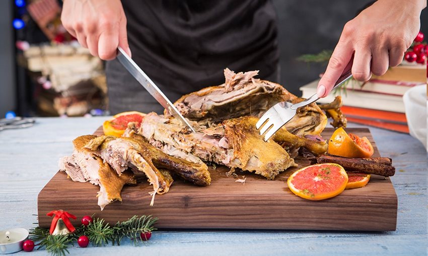 Duck with oranges, cinnamon and honey Duck with oranges, cinnamon and honey